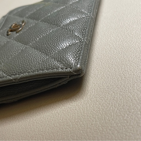 Authentic Chanel CC green calfskin gold tone metal wallet cardholder with zip - Picture 8 of 12